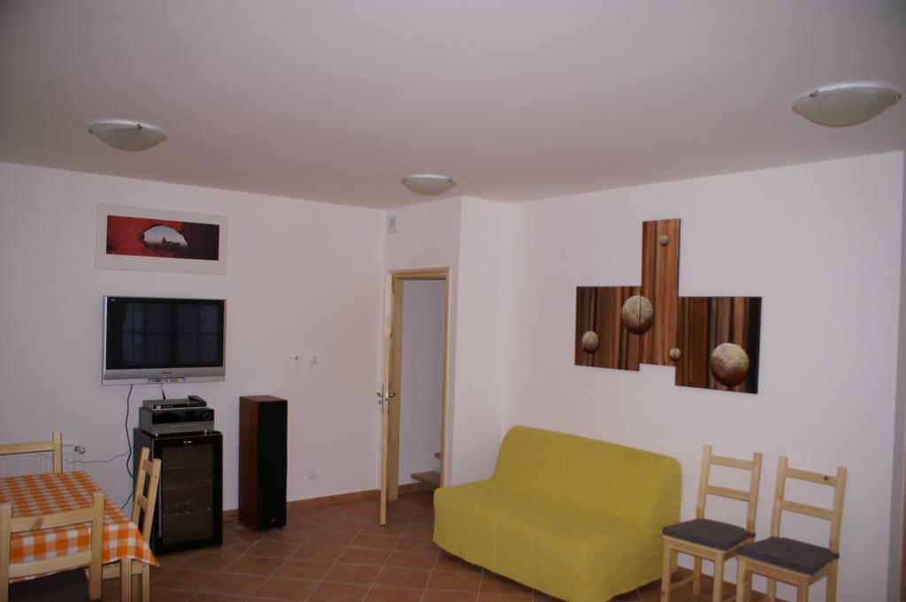 Oeregtoelgy Panzio Hotel Csongrad Room photo